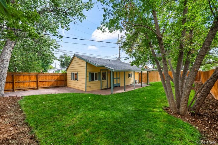 Property Photo:  108 E Chester Street  CO 80026 