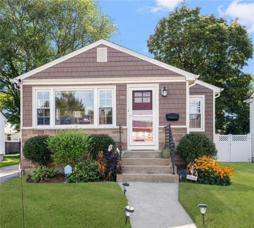 Property Photo:  18 Pine Street  RI 02911 