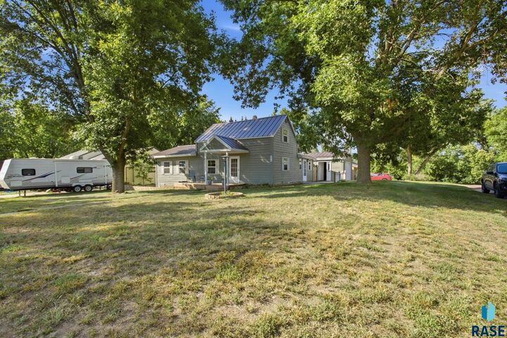 Property Photo:  240 Oak Ave  SD 57003 