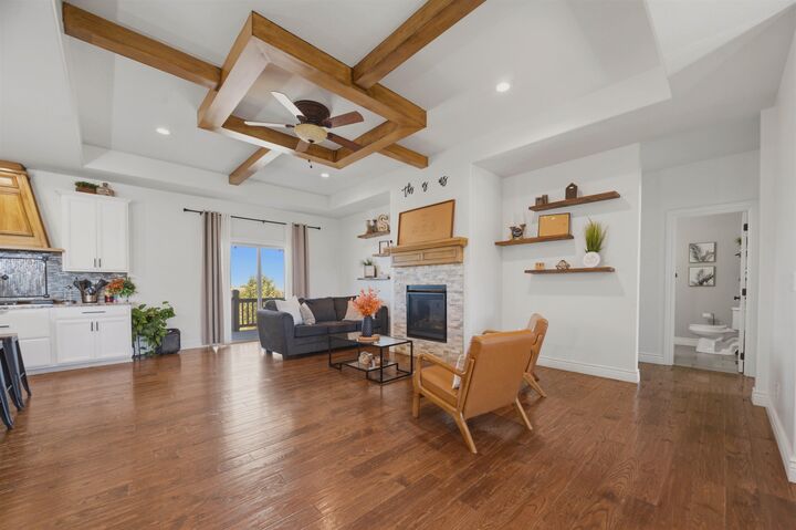 Property Photo:  3315 S Bluelake Ct  KS 67215 
