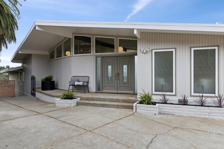 Property Photo: 5 Belvedere Court CA 94010