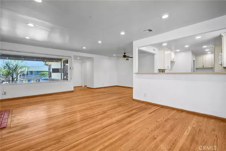 Property Photo:  13901 Spinning  CA 90249 