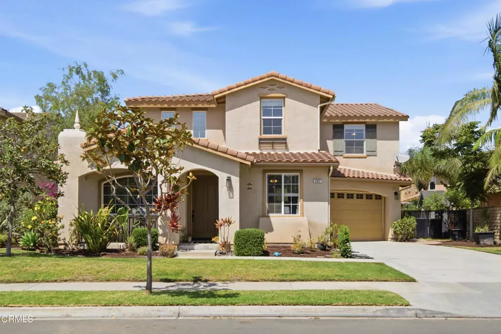 Property Photo: 237 Trellis Place CA 93012