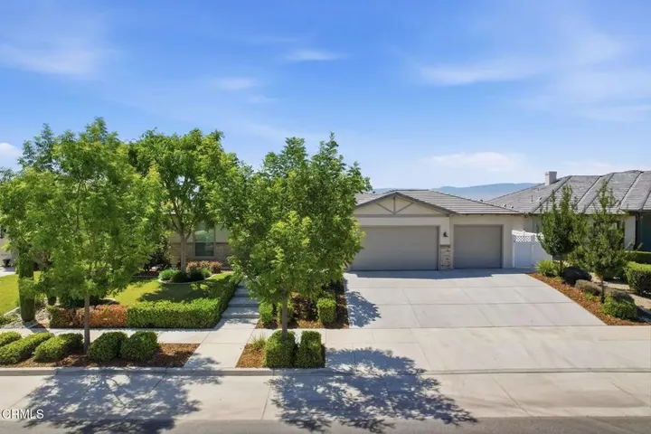 Property Photo:  13529 Stonethwaite Lane  CA 93311 
