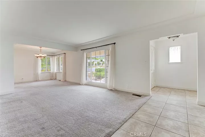 Property Photo:  1954 Bel Aire  CA 91201 