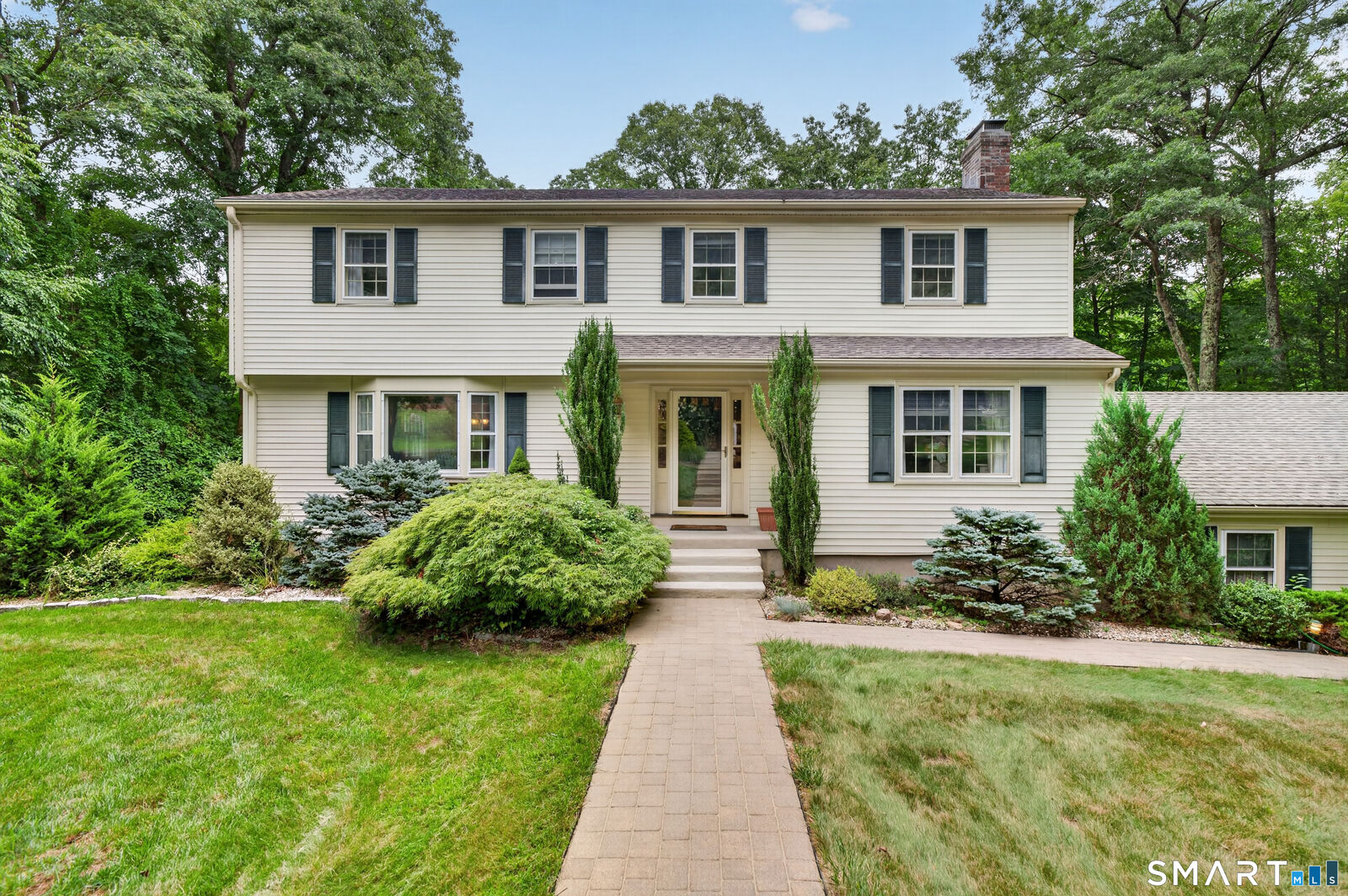 Property Photo:  6 Hemlock Lane  CT 06001 