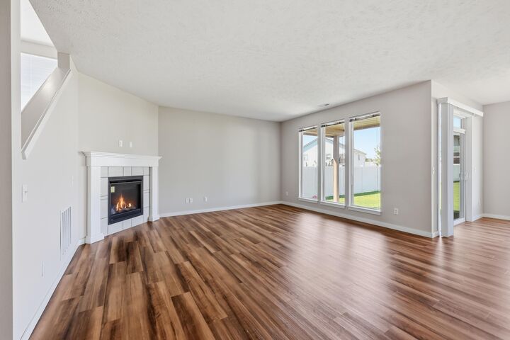 Property Photo: 8411 N Summerhill Ln WA 99208