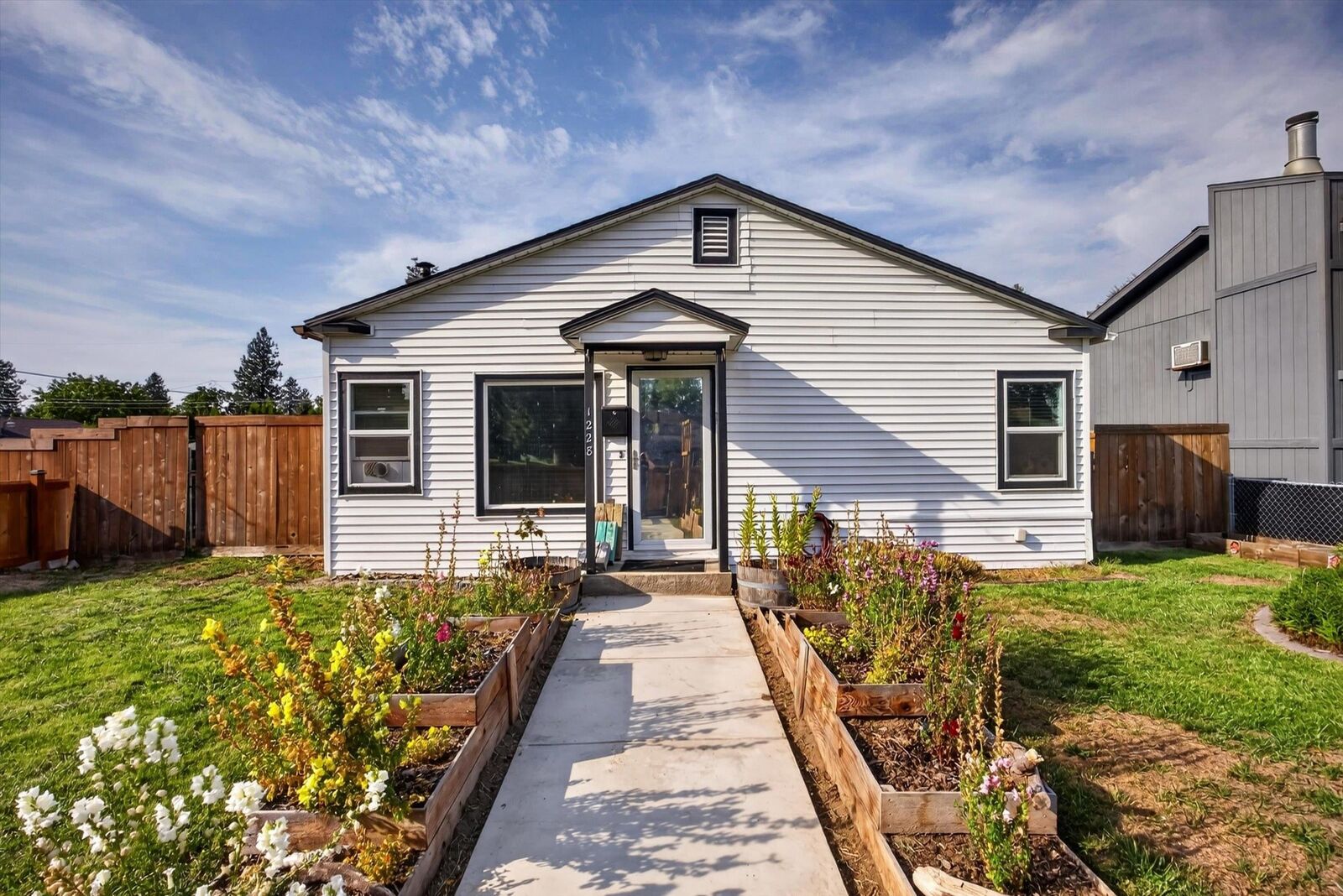 Property Photo: 1228 W Central Ave WA 99205