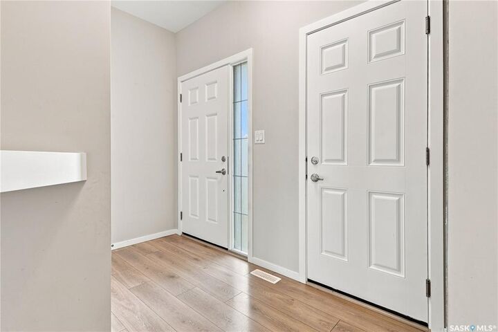 Property Photo: 450 Aniskotaw Way SK S7V 1M3
