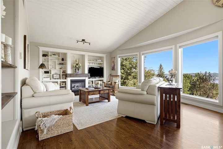 Property Photo:  1259 Highwood Avenue  SK S2V 1A7 