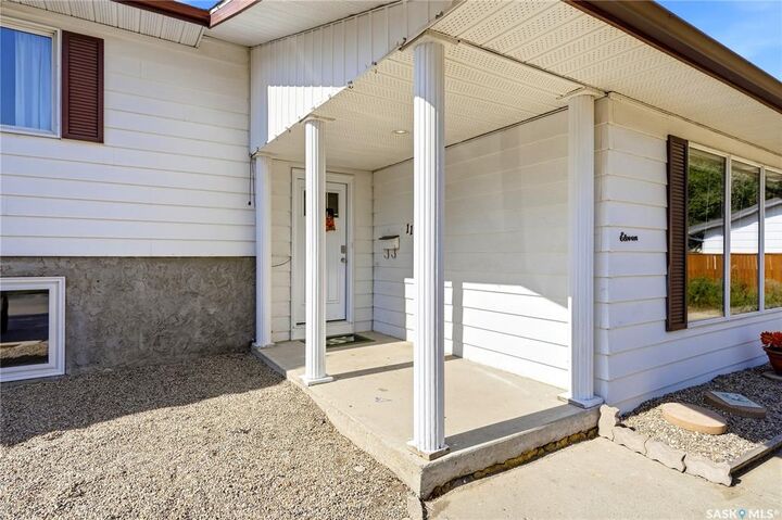 Property Photo: 11 McSherry Crescent SK S4T 7B4