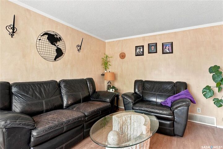 Property Photo:  203 Michener Crescent  SK S7L 5T9 