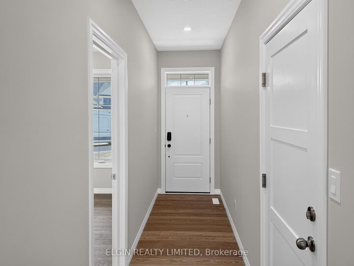Property Photo:  8 Thomas Court  ON N5P 0E5 