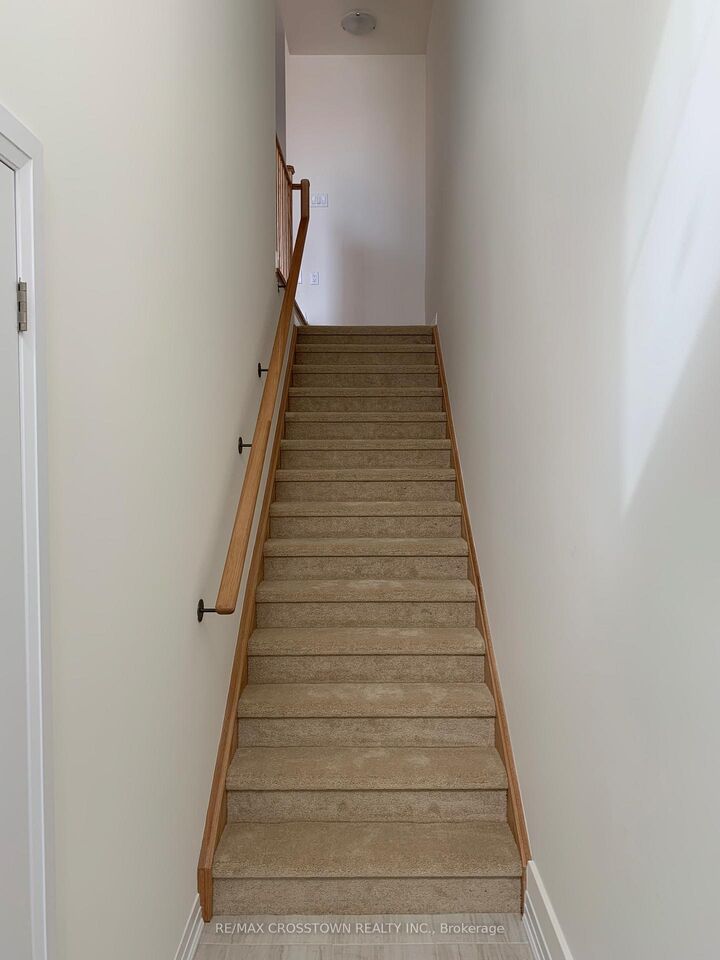 Property Photo:  550 Hudson Crescent  ON L4R 0J1 