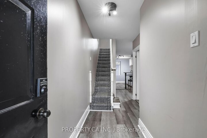 Property Photo:  856 Weston Road  ON M6N 3R5 