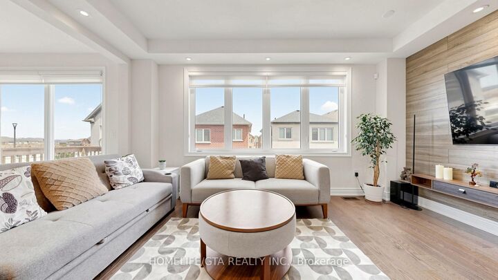 Property Photo: 1067 Purus Path ON L1X 0H3