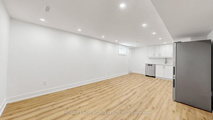 Property Photo:  29 Charnwood Place Basement  ON L3T 5H2 