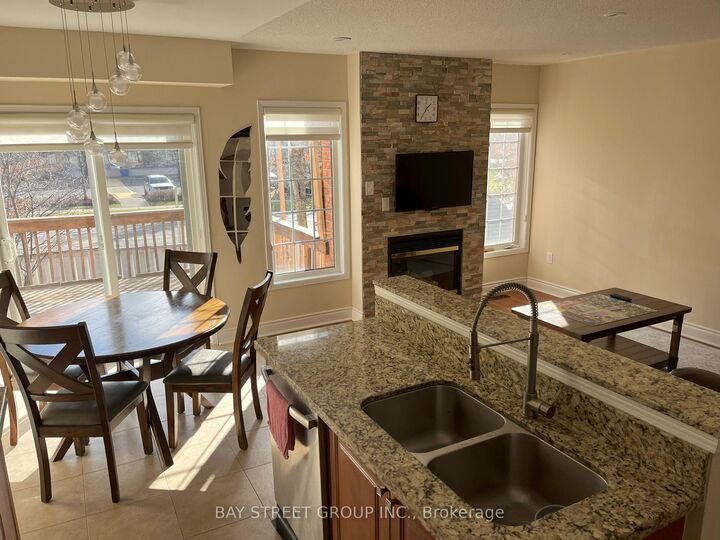 Property Photo:  49 Walkview Crescent Master Bedroom  ON L4E 4H5 