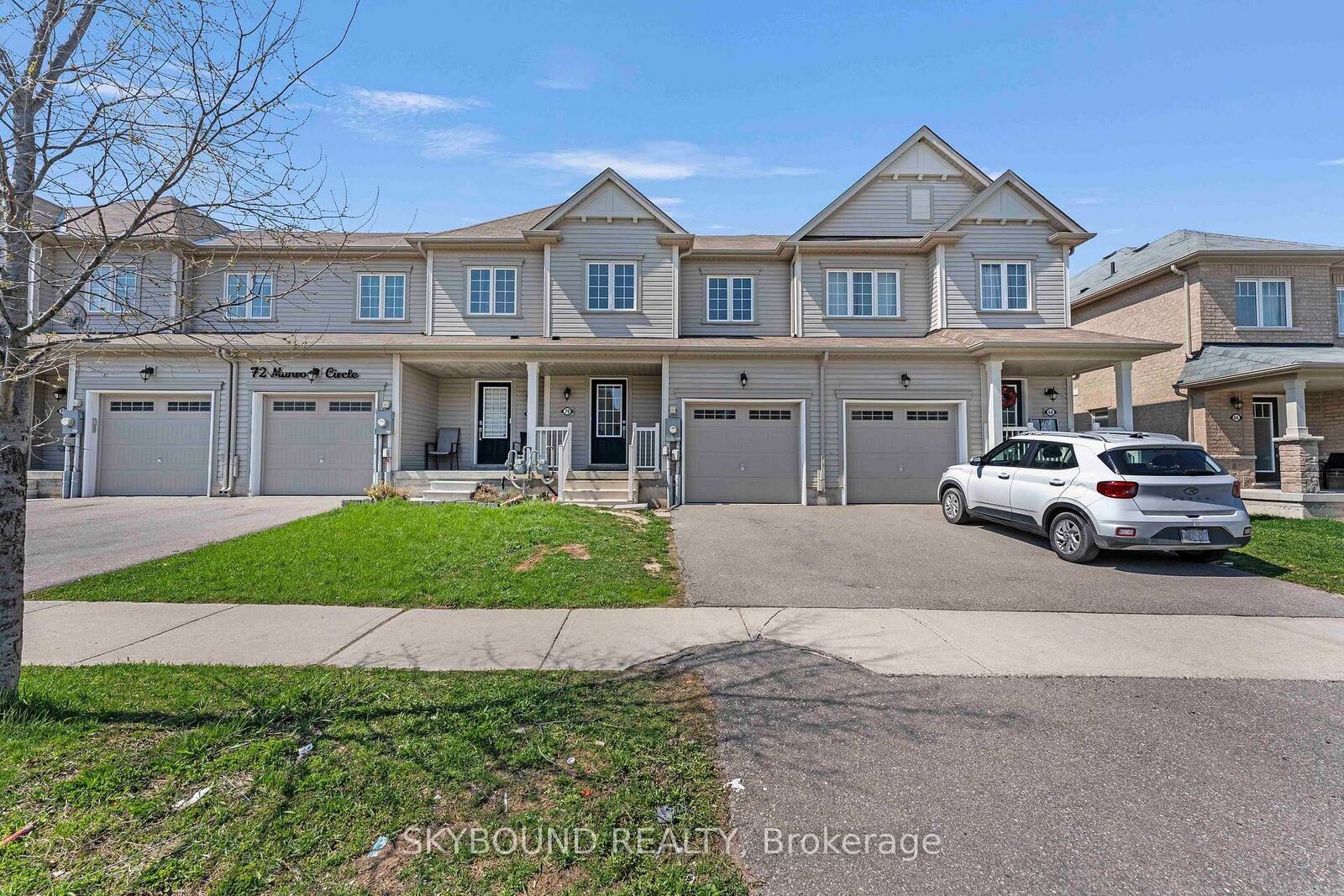 Property Photo: 70 Munro Circle ON N3T 0R5