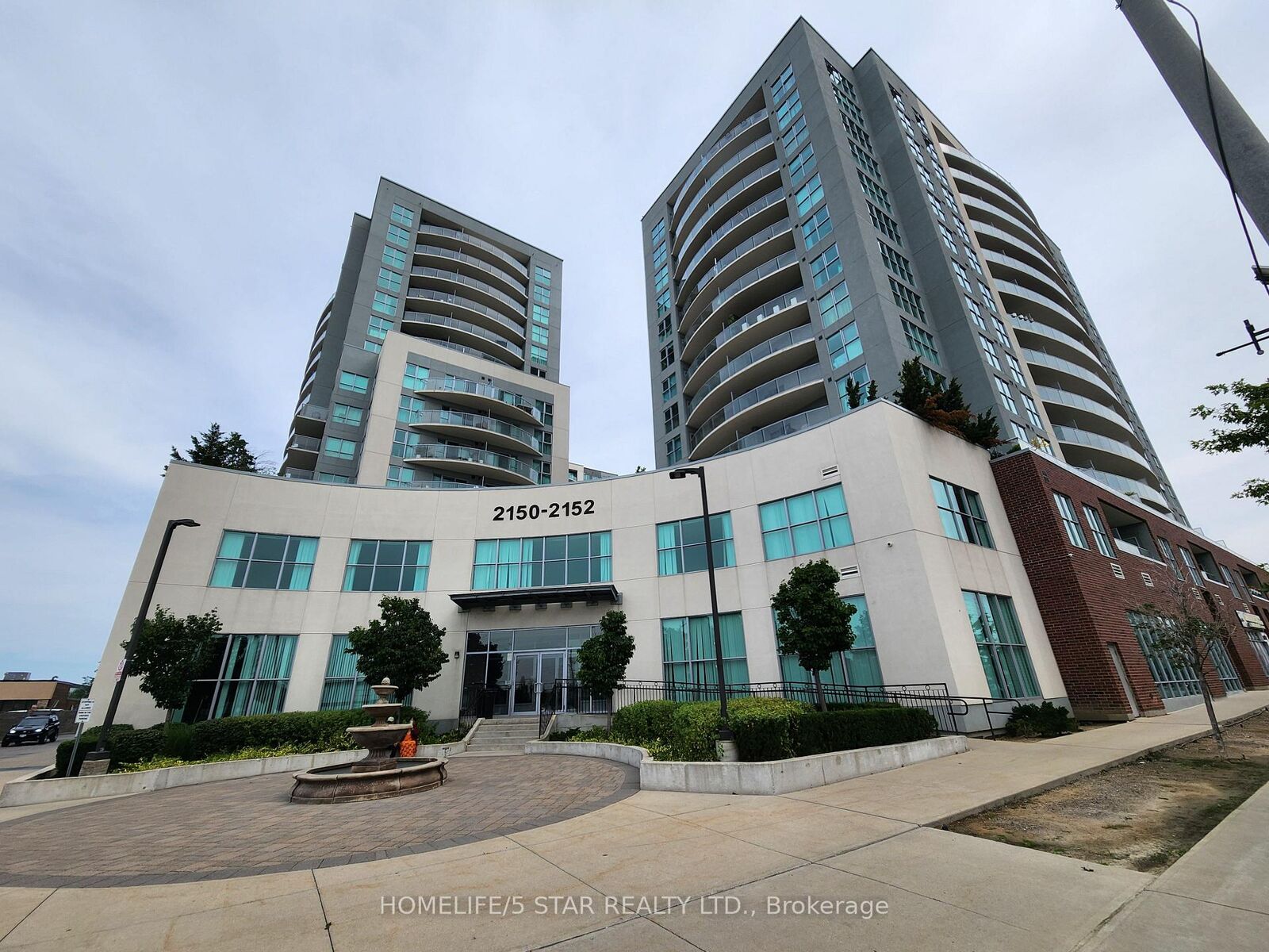 Property Photo: 2150 Lawrence Avenue E 312 ON M1R 3A7