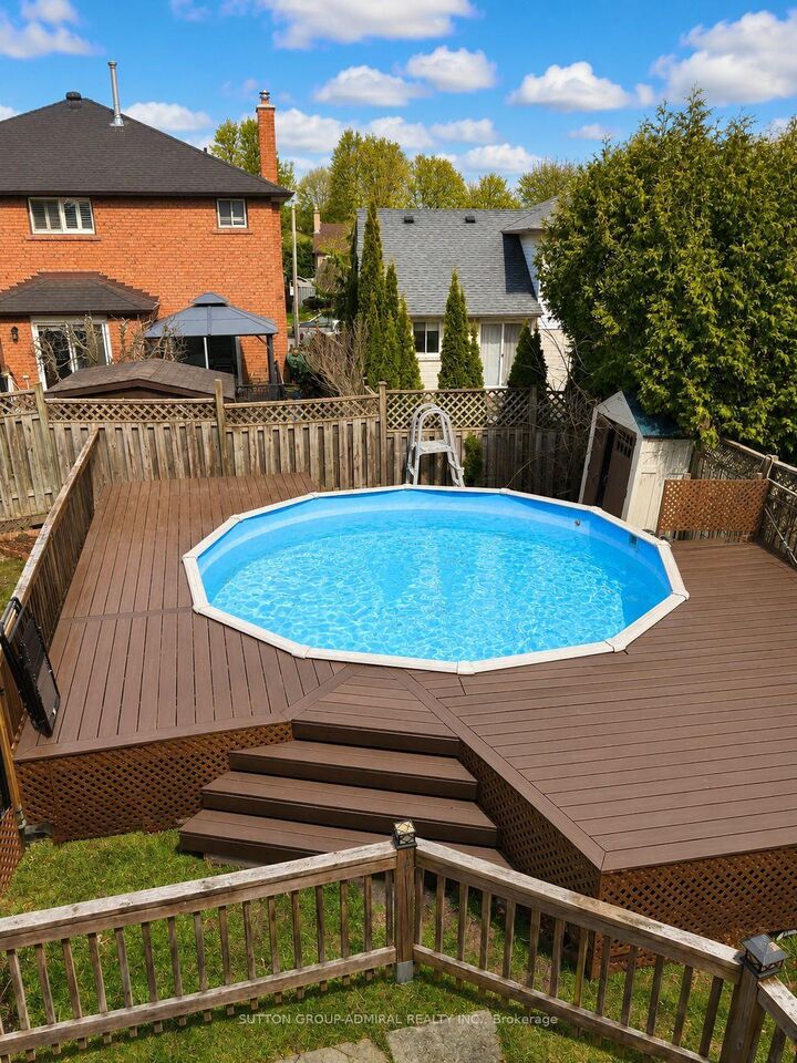 Property Photo: 879 Peggoty Circle ON L1K 2G6