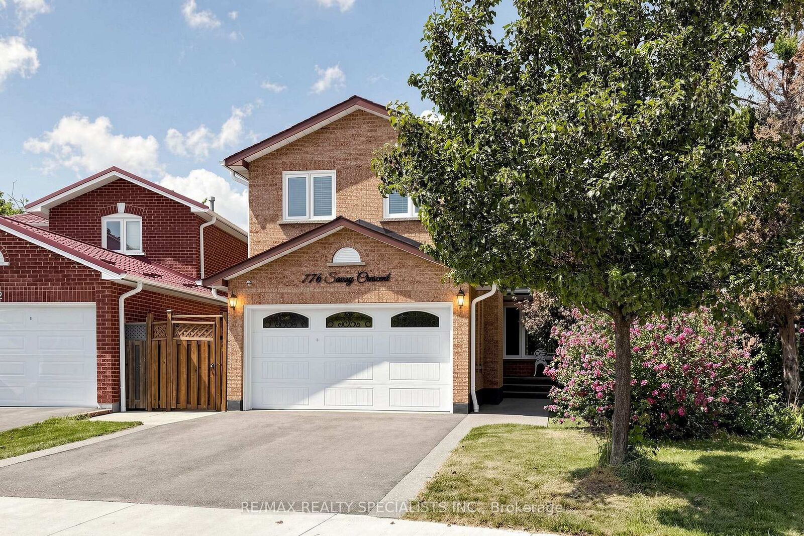 Property Photo: 776 Savoy Crescent ON L5R 3C3