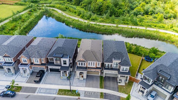 Property Photo: 162 Hartney Drive ON L4S 0L1