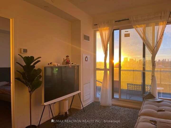 Property Photo:  50 Forest Manor Road 1003  ON M2J 0E3 