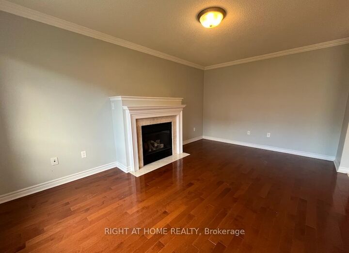 Property Photo:  22 Amboise Crescent Main  ON L7A 2R2 