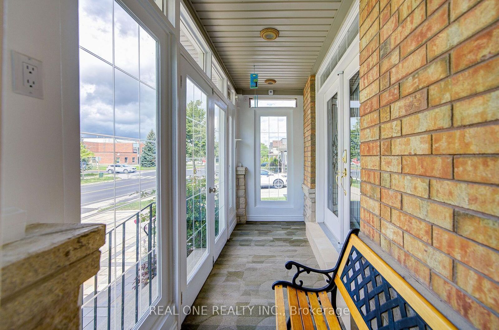 Property Photo: 237 Ridgecrest Road ON L6C 2W8