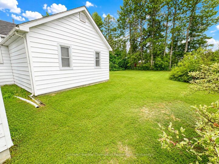 Property Photo:  18 Eagle Lake Road  ON P0A 1X0 