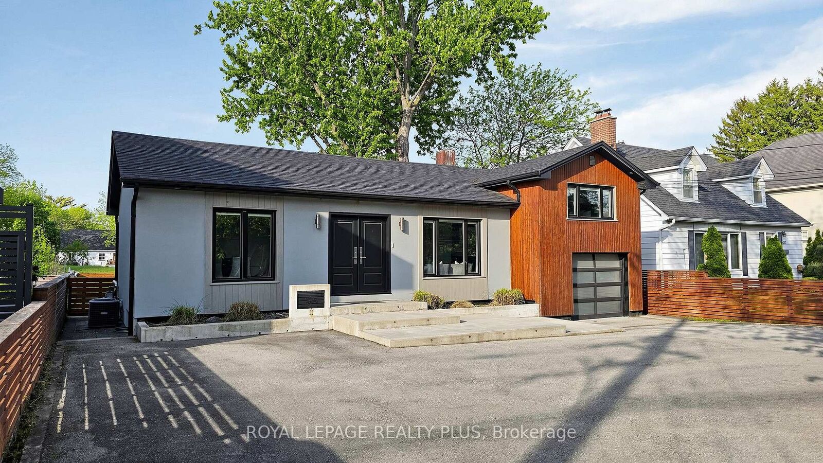 Property Photo:  285 Bronte Road  ON L6L 3C5 