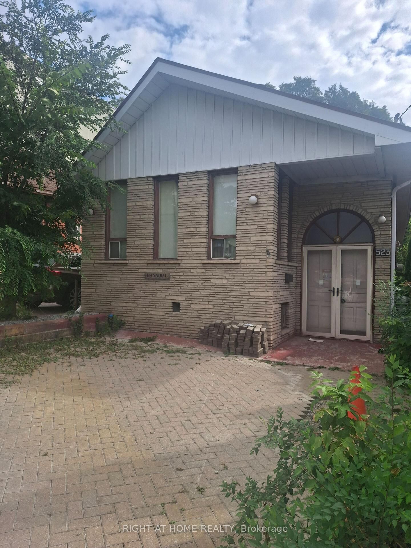 Property Photo: 523 Caledonia Road ON M6E 4V3