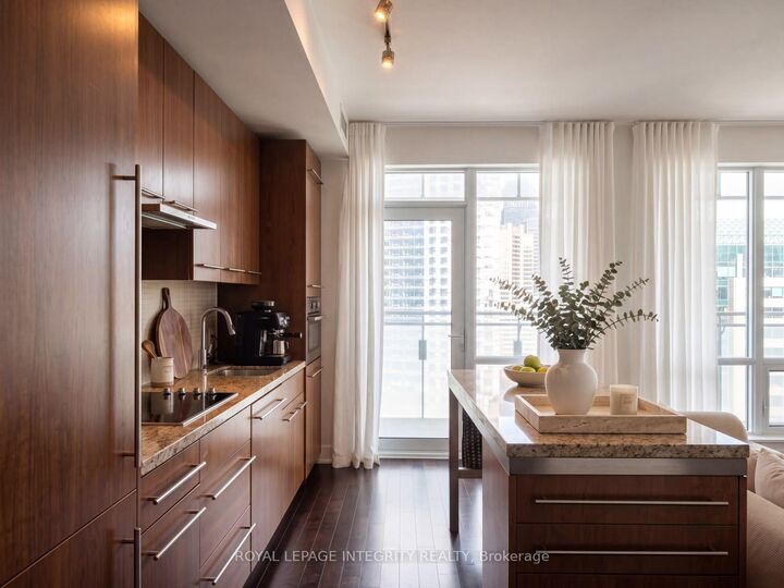 Property Photo:  80 John Street 1710  ON M5V 3X4 