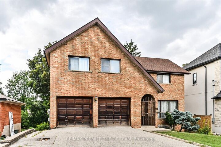 Property Photo: 82 Highland Park Boulevard ON L3T 1B5