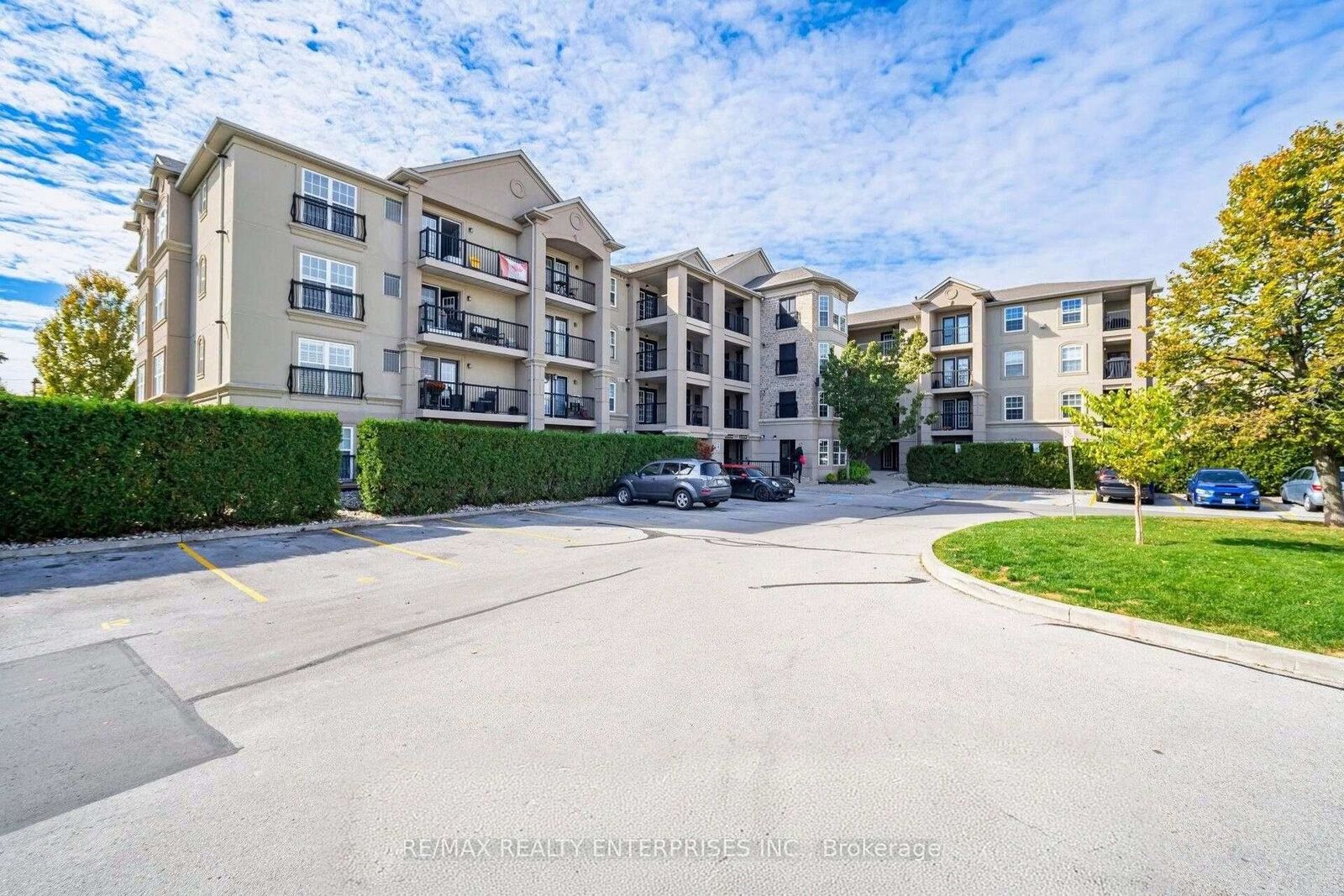 Property Photo:  2035 Appleby Line 209  ON L7L 7G8 
