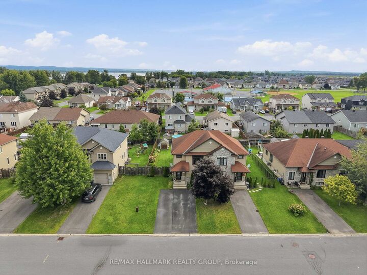 Property Photo: 438 Denis Street ON K0A 3K0