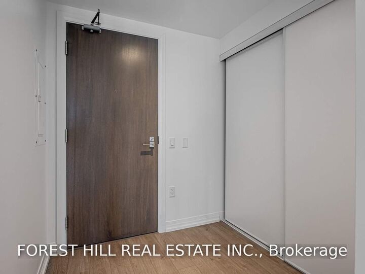 Property Photo: 251 Jarvis Street 617 ON M5B 0C3