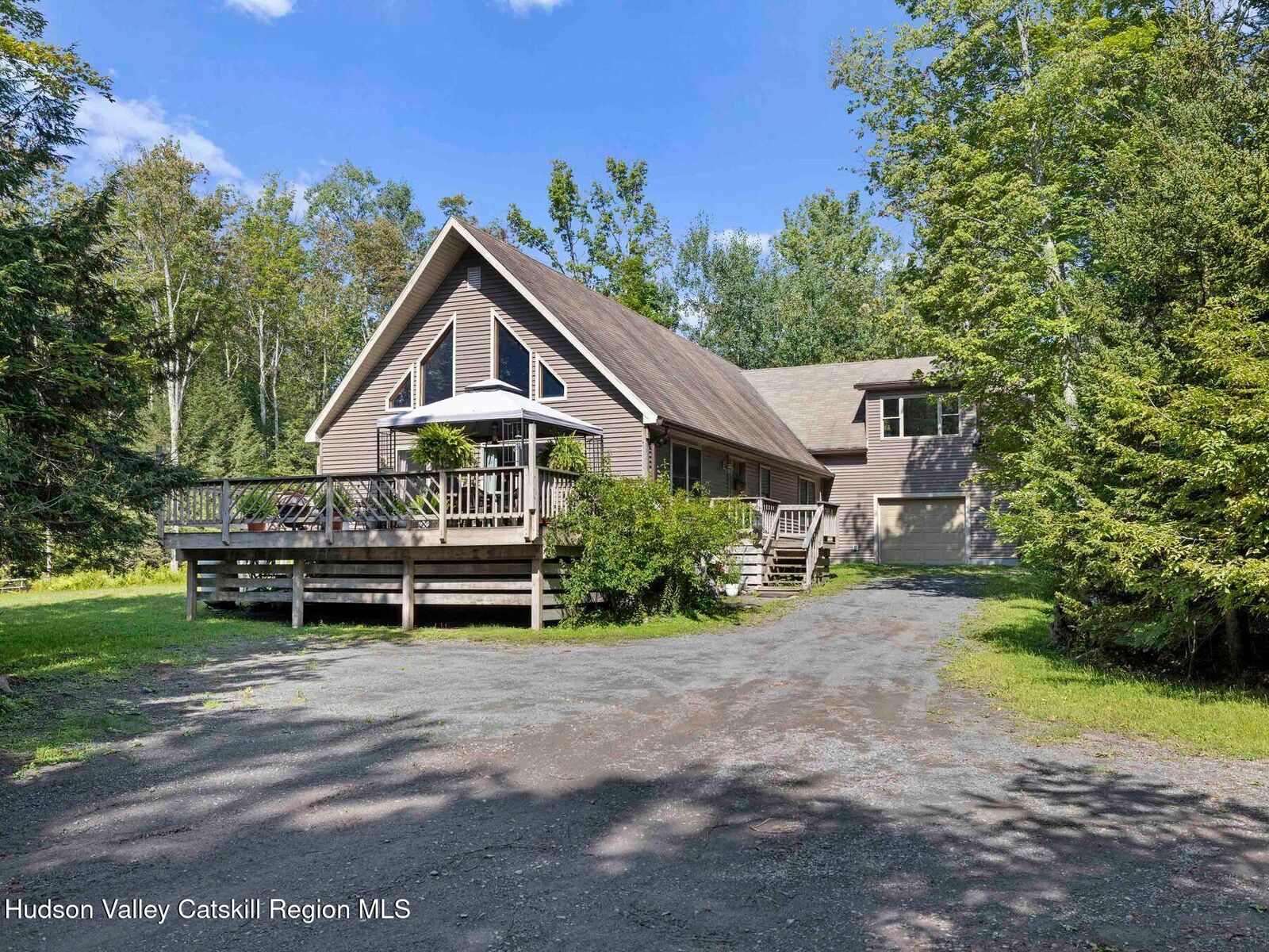 Property Photo:  81 Baker Court  NY 12485 