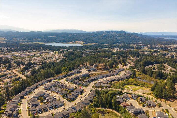 Property Photo: 5797 Linyard Rd BC V9T 0G6