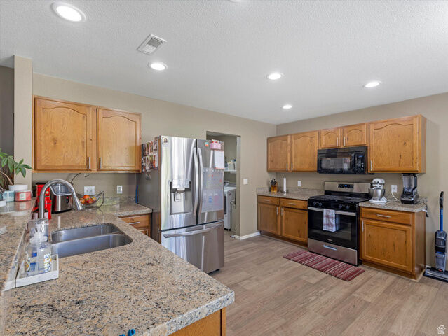 Property Photo: 2139 E Summit Way N UT 84005