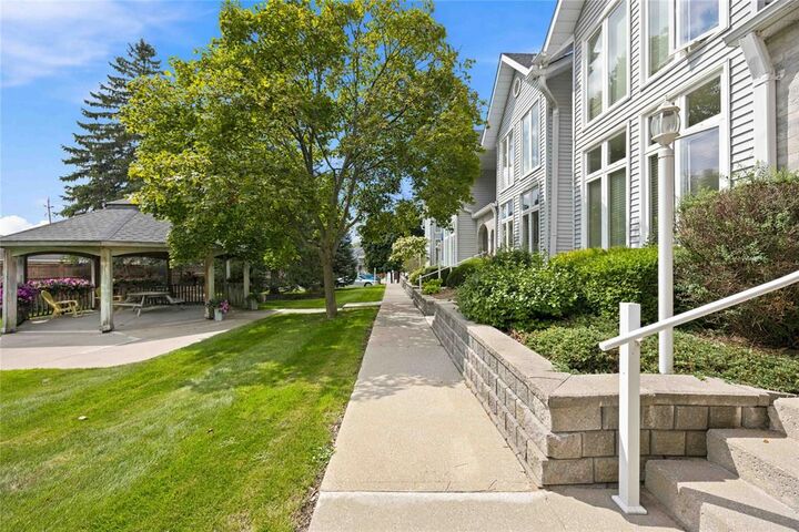 Property Photo: 1730 Murphy Road 10 ON N7S 5G8