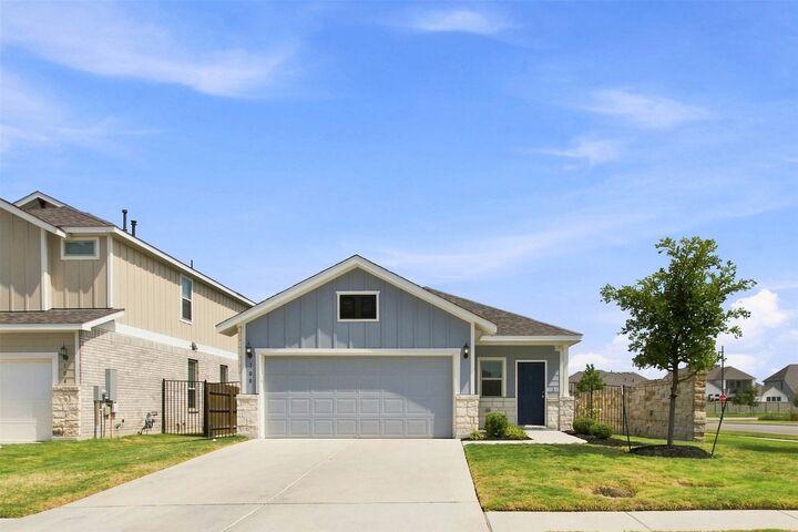 Property Photo: 100 Bennington Drive TX 78642