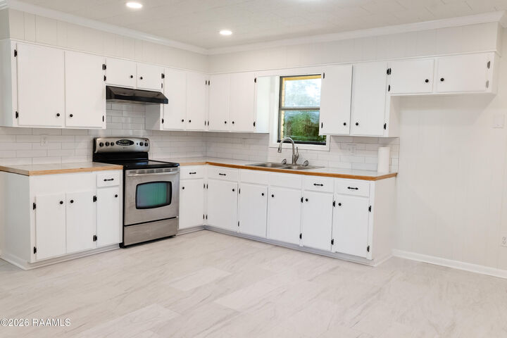 Property Photo: 404 Rampart Street LA 70520