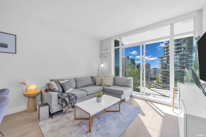 Property Photo:  1788 Gilmore Avenue 1701  BC V5C 0L5 
