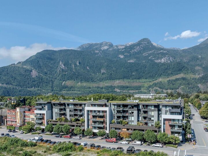 Property Photo:  37881 Cleveland Avenue 203  BC V8B 0Z7 