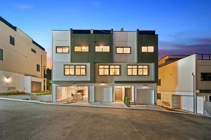 Property Photo: 34588 Marshall Road 112 BC V2S 3N3