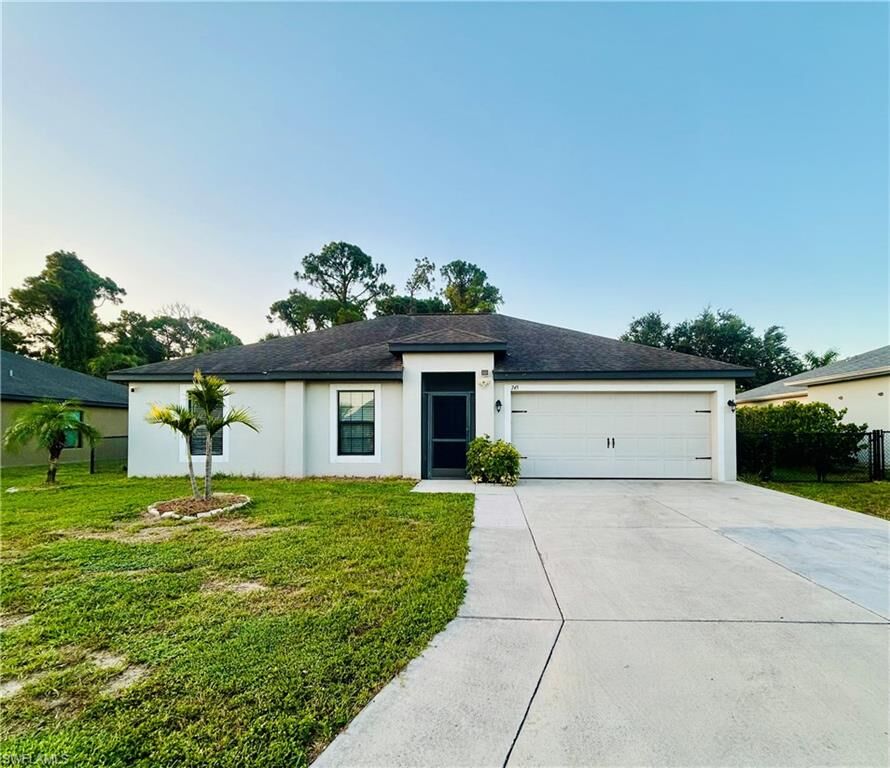 Property Photo:  745 Evening Shade Ln  FL 33974 