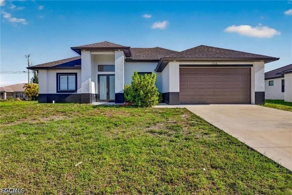Property Photo:  1715 SW 3rd St  FL 33991 