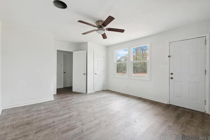 Property Photo: 11665 Troy St LA 70811